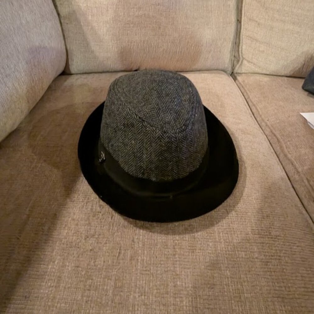 gray hat